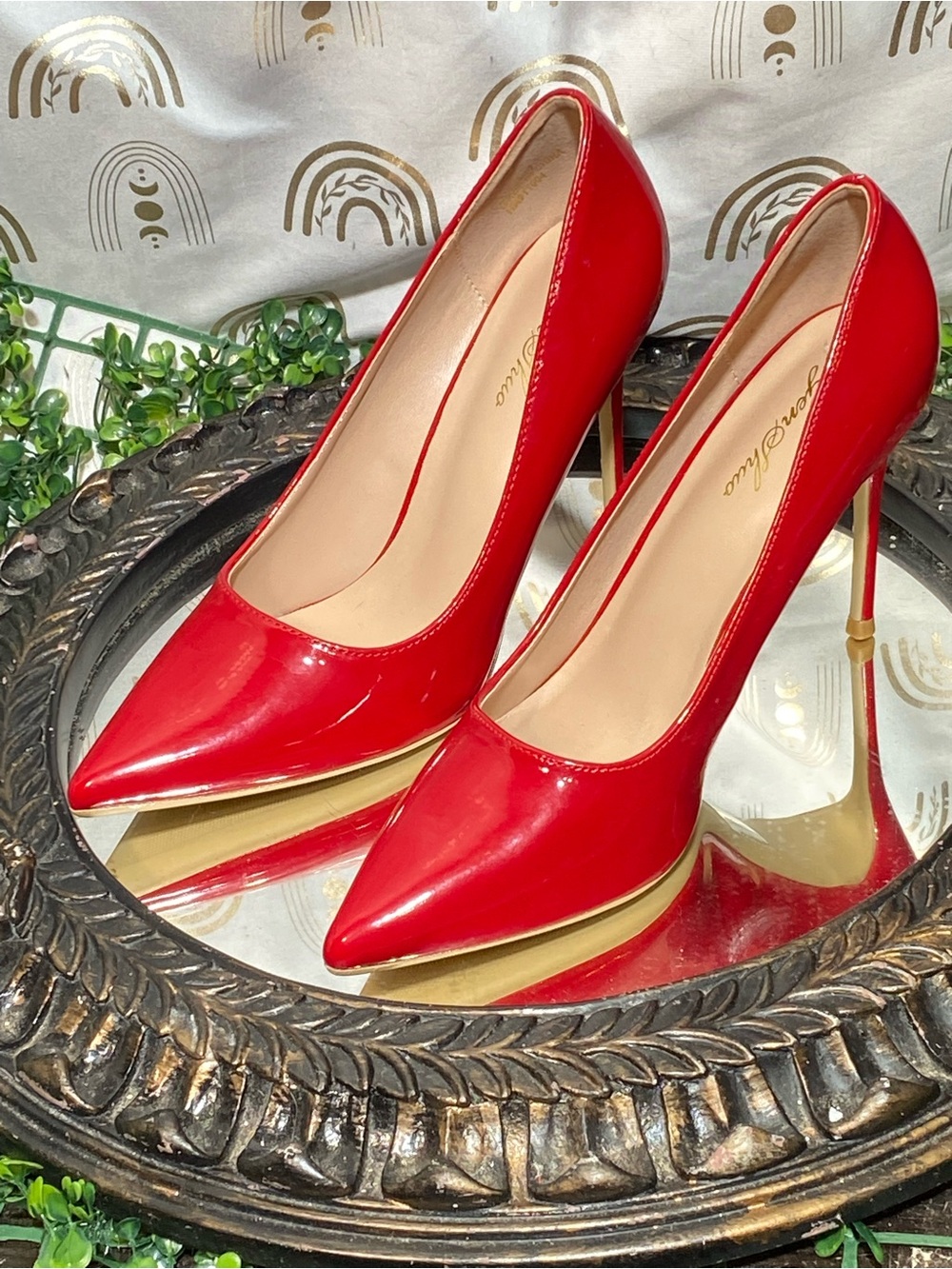 Genshuo Red Patent Pointed-Toe Stiletto Pumps